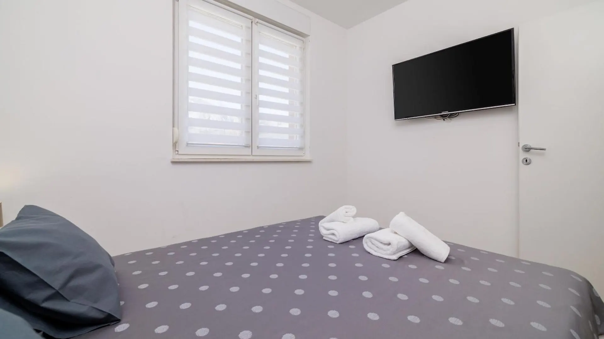 Apartments Margita 2 Tribalj